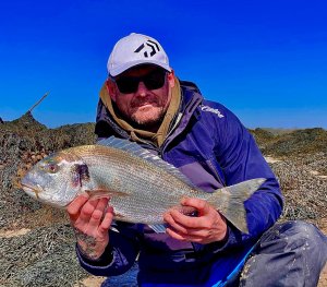 Gary Fields with a Gilthead Bream of 5lb 14oz