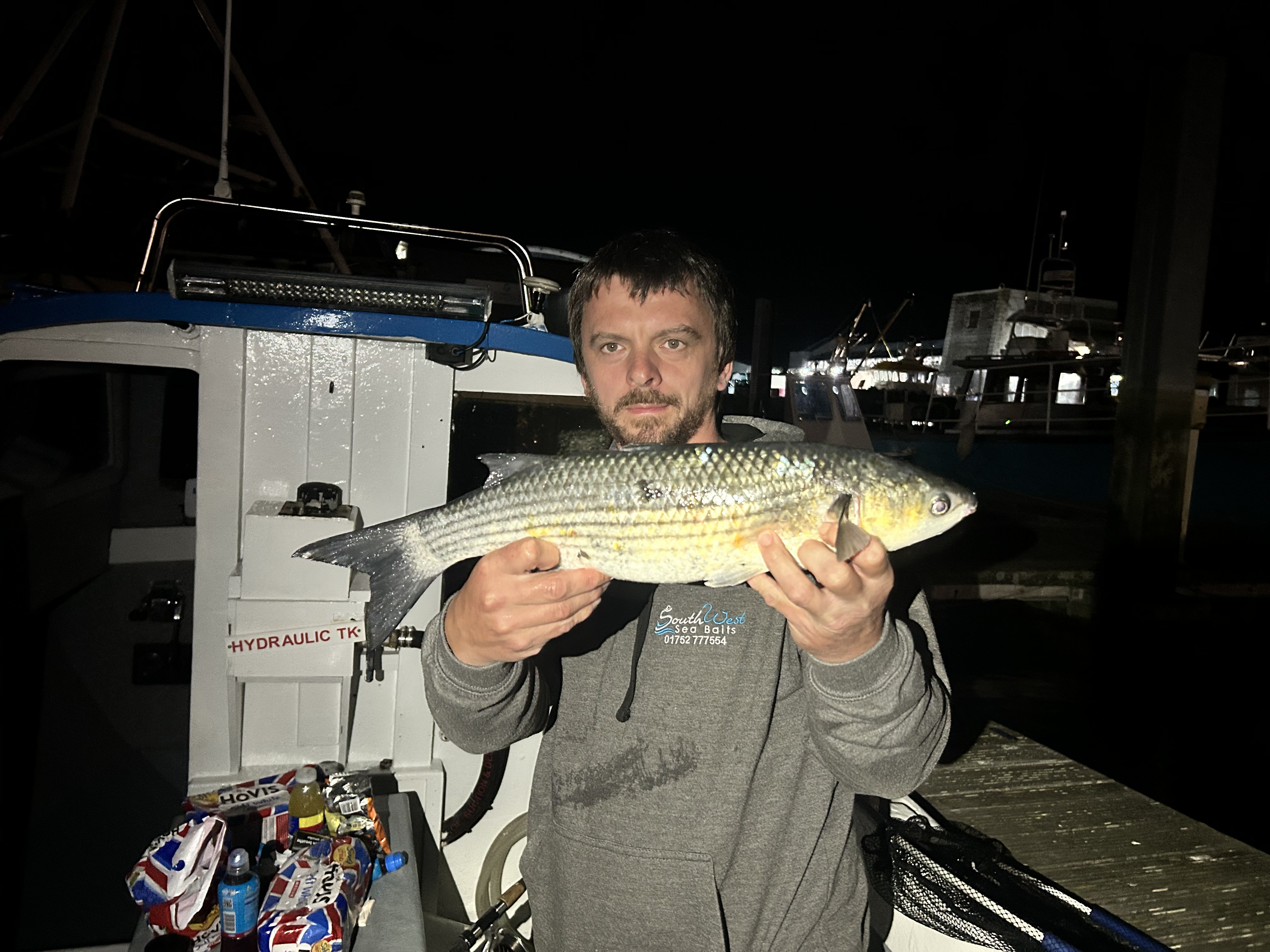 Matthew Parry with a Thick Lipped Mullet of 3lb 6oz